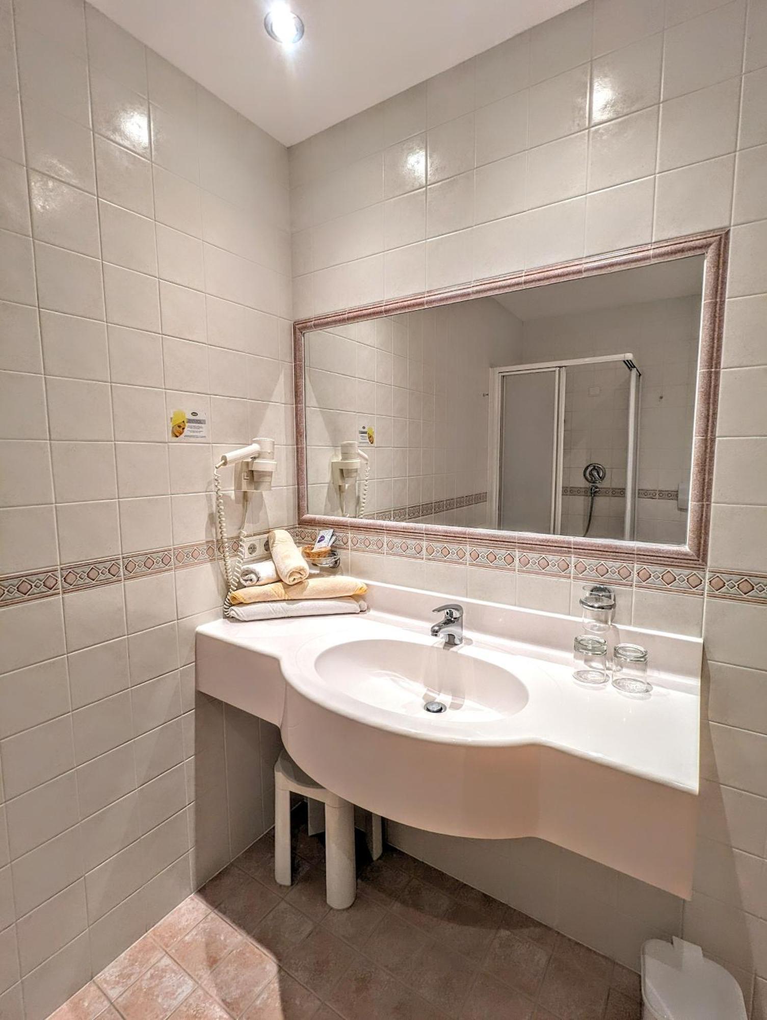 Hotel Heinz Бруніко Екстер'єр фото